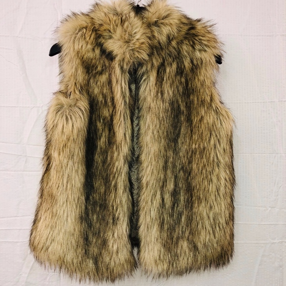 Eddie Bauer Jackets & Blazers - Eddie Bauer Faux Fur Vest Size Medium